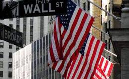 罗杰斯进入了一个什么样的公司？他主要负责什么工作？