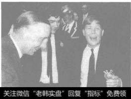 1975年7月吉姆带领亨利皇家赛艇会获得吉尼斯世界纪录