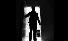 怎样应用游资操盘的实战案例？如何从中借鉴经验？