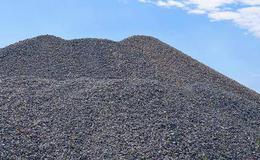 水里“软黄金”接连涨价,砂石题材概念股可关注