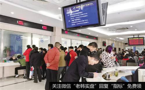 实战讲解投资者如何坐看庄家股热身表演？